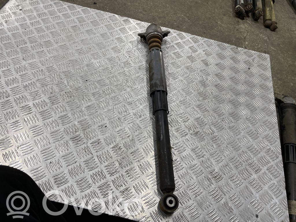 Audi Q2 - Stoßdämpfer hinten 