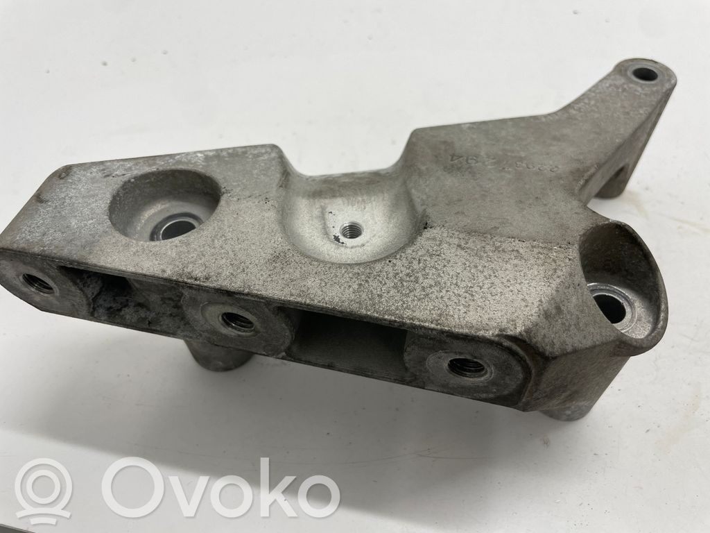 Opel Insignia B Engine mounting bracket 