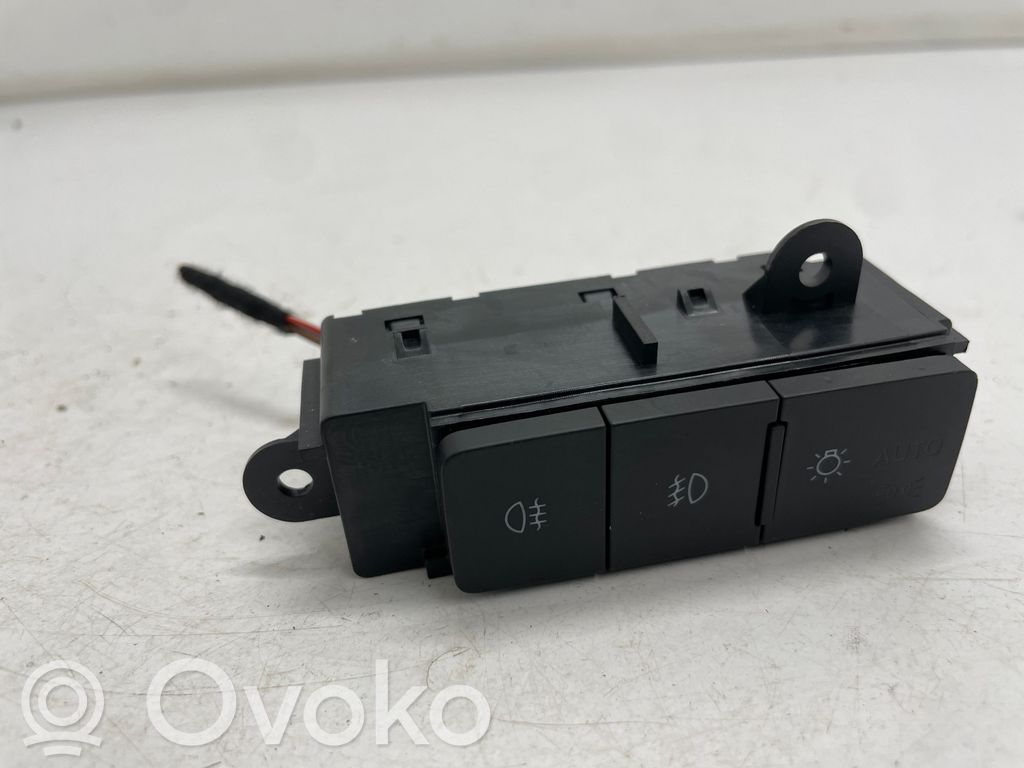 Skoda Octavia Mk4 Light switch 