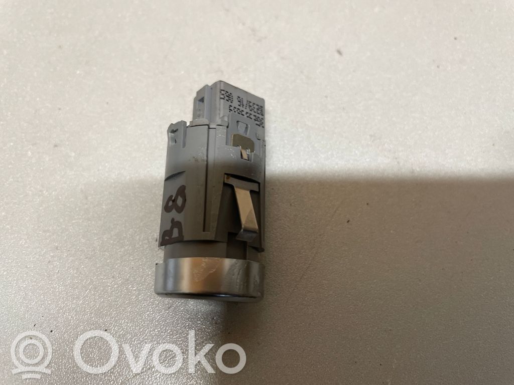 Volkswagen PASSAT B8 Engine start stop button switch 