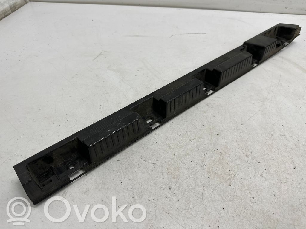 BMW X1 E84 Sill supporting ledge 