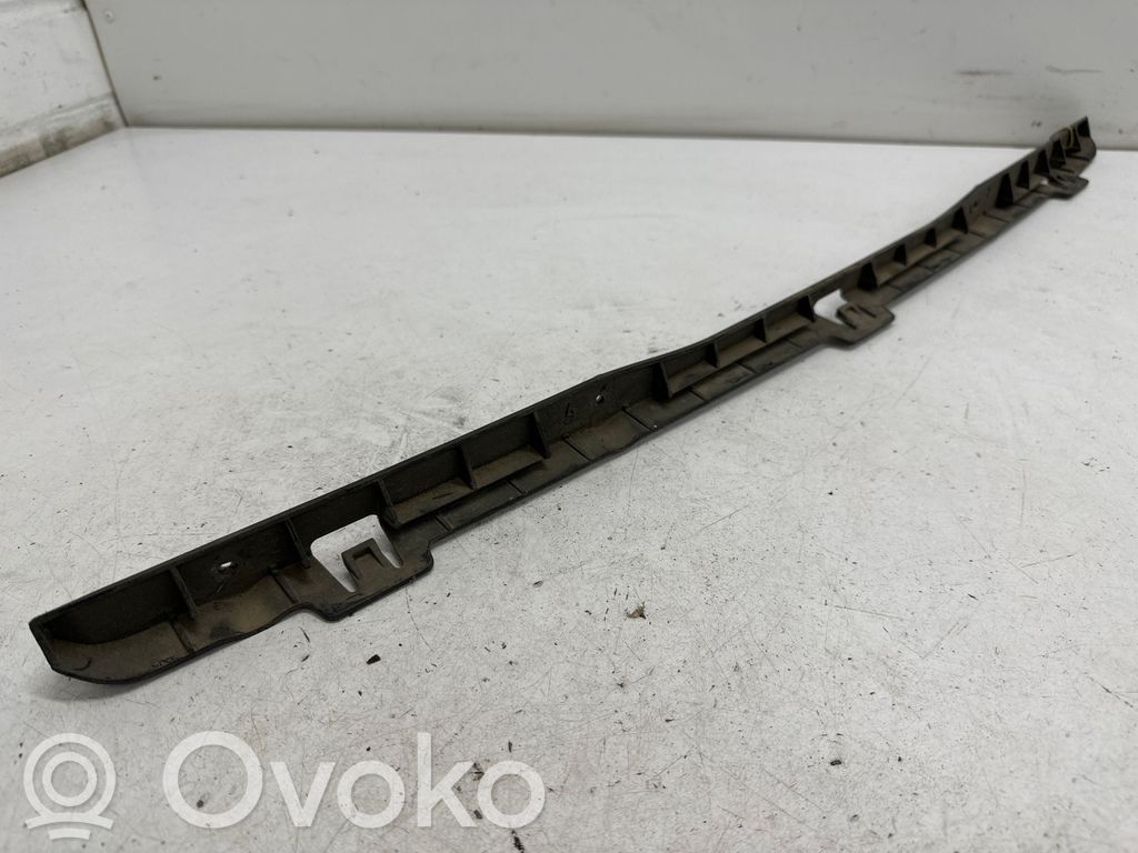 Opel Zafira B Uchwyt / Mocowanie zderzaka tylnego 
