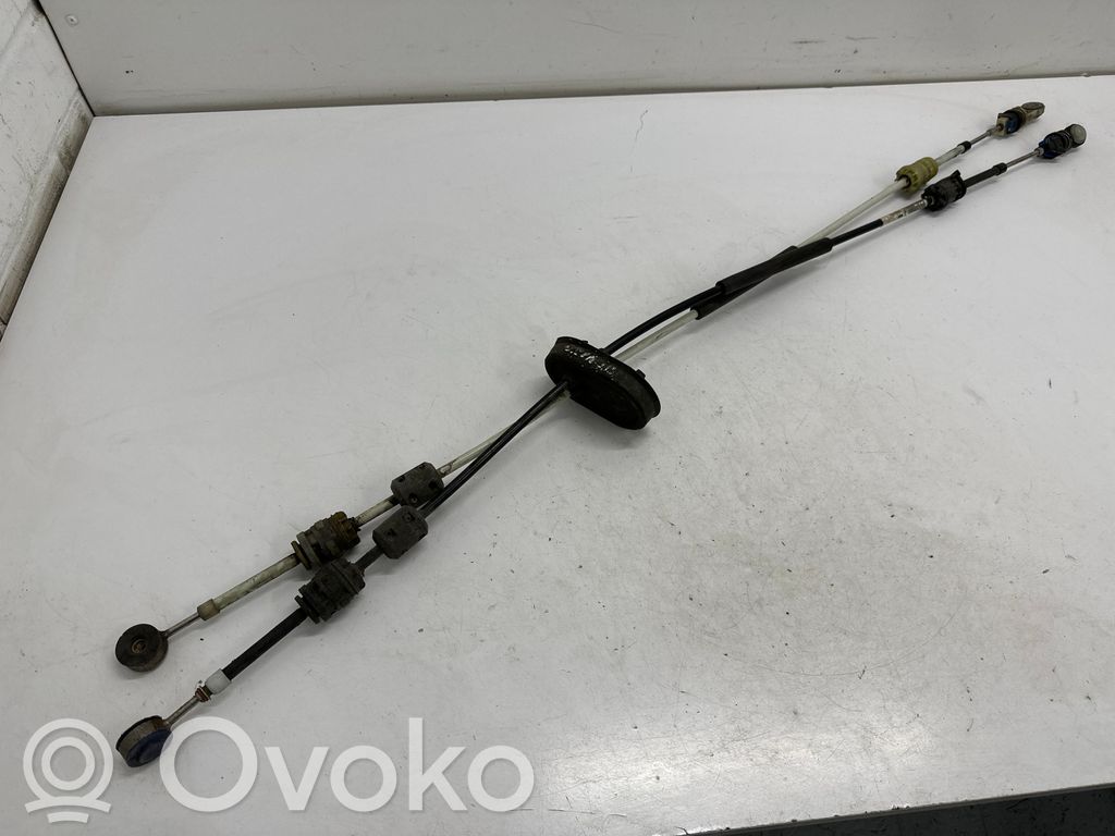 Opel Insignia A Gear shift cable linkage 