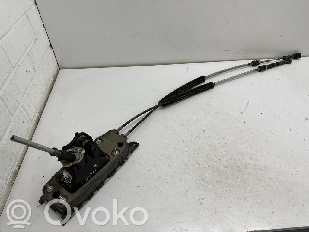 Seat Leon (5F) Lewarek zmiany biegów / górny 