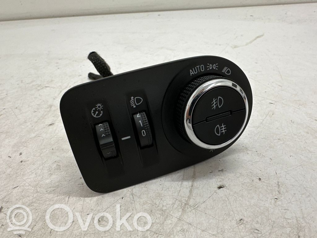 Opel Astra K Light switch 