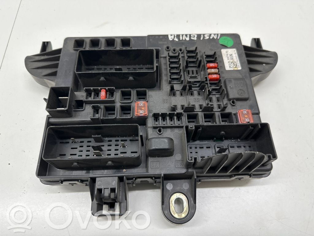 Opel Insignia A Módulo de fusible 
