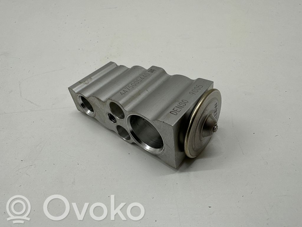 Toyota Camry VIII XV70  Air conditioning (A/C) expansion valve 