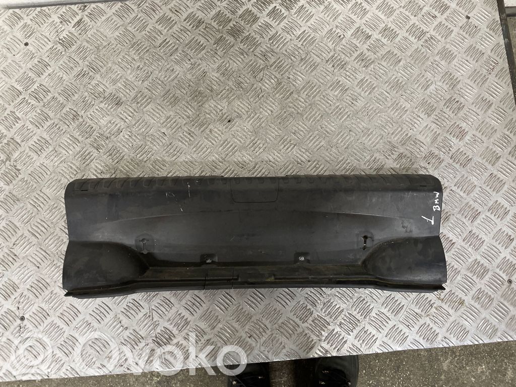 BMW 1 E82 E88 Bagažinės slenksčio apdaila 