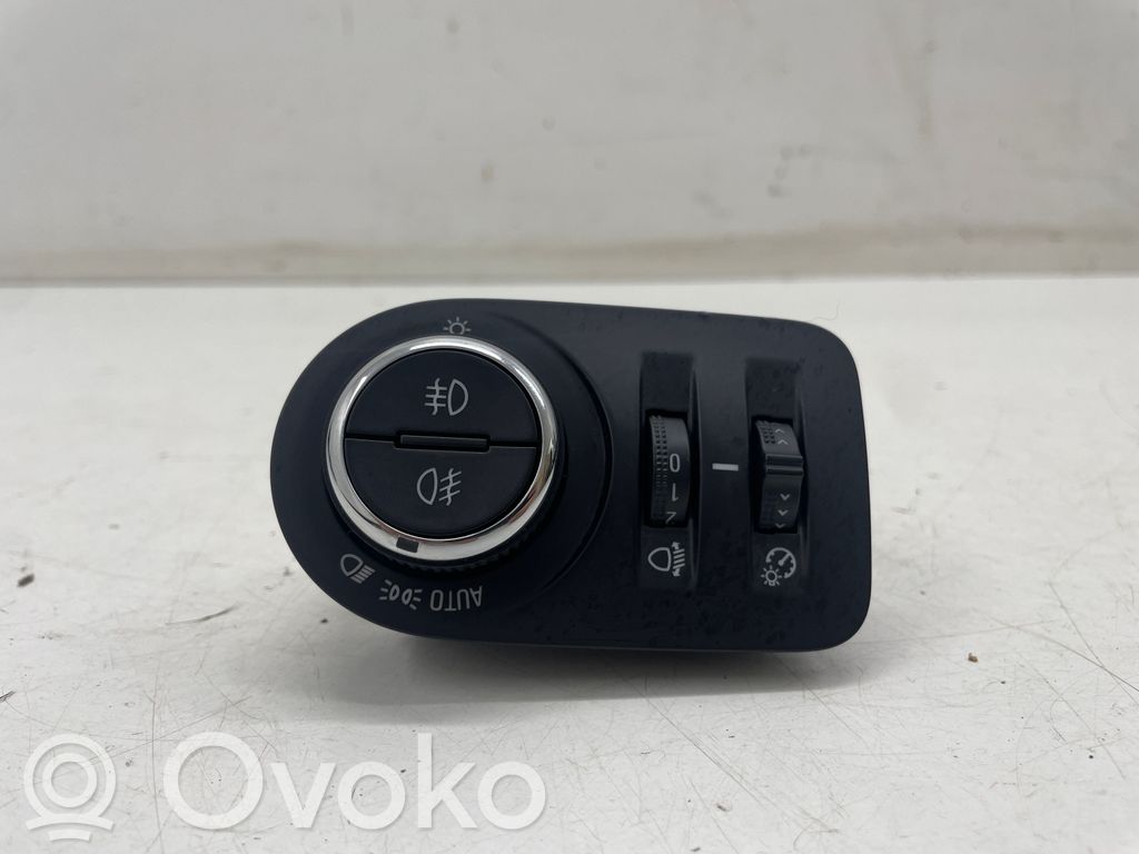 Opel Astra K Interruptor de luz 