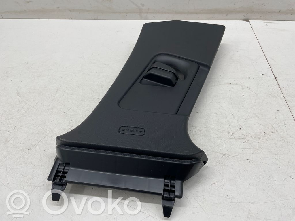 Audi A3 8Y Pilar (B) (superior) 