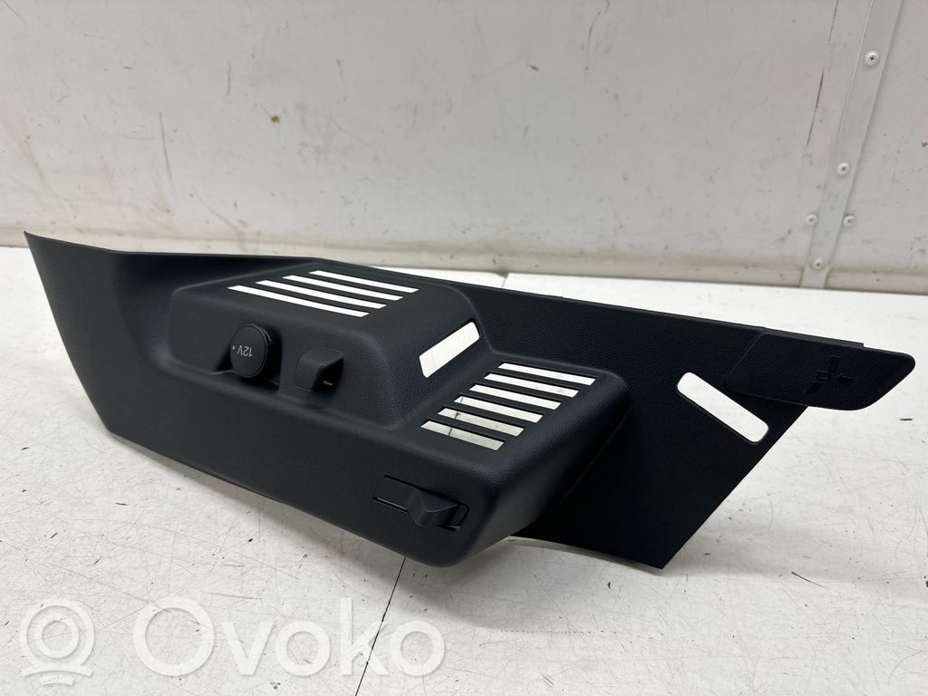 Trunk/boot side trim panel   L1TBA46808A