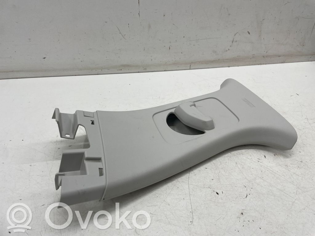 Ford Focus Pilar (B) (superior) 