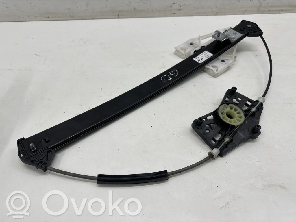 Audi Q2 - Mechanizm podnoszenia szyby tylnej bez silnika 