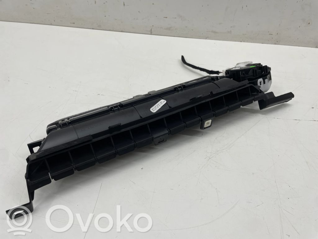 Tesla Model 3 Loga gaisa režģis 
