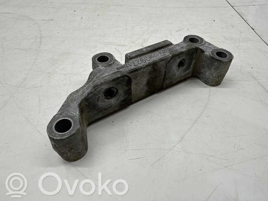 Opel Astra K Engine mounting bracket 