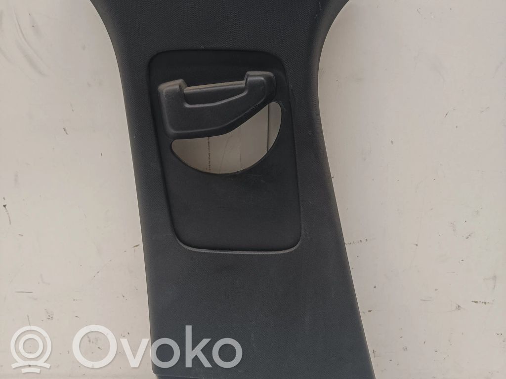 Ford Focus Pilar (B) (superior) 