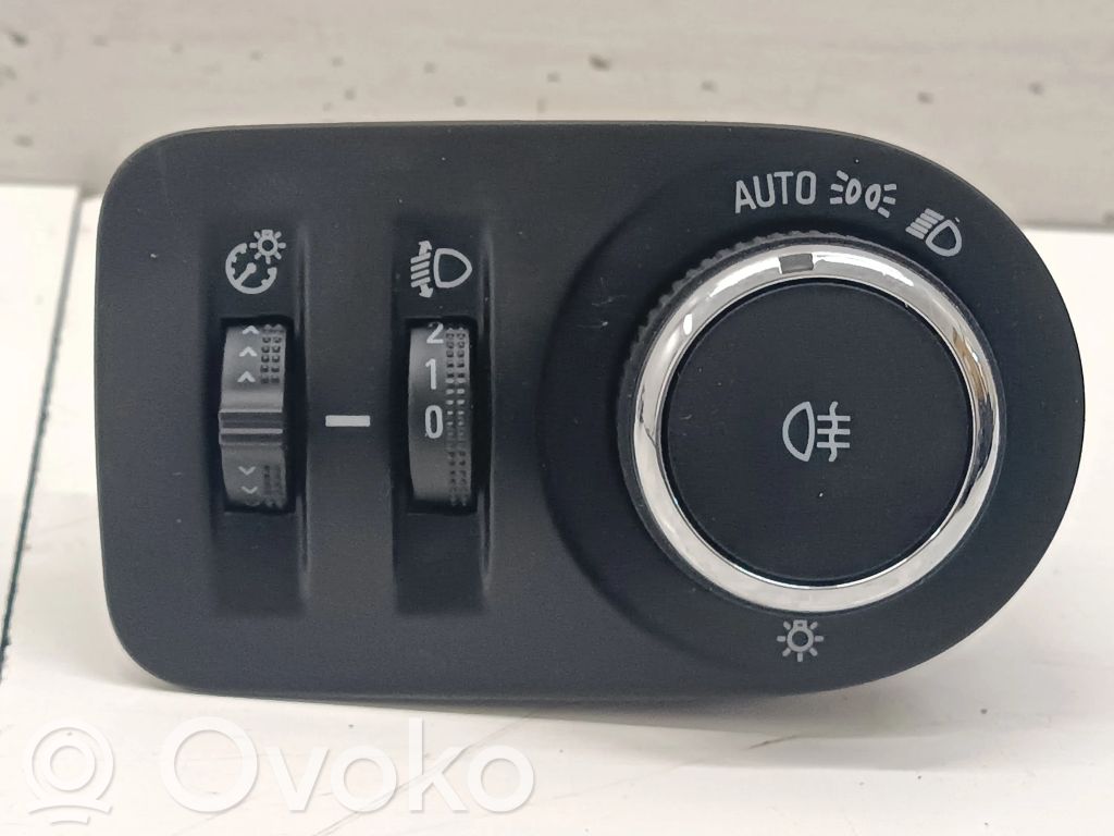 Opel Astra K Light switch 
