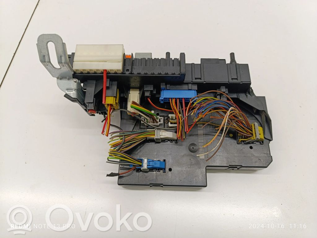 Mercedes-Benz E W212 Fuse module 