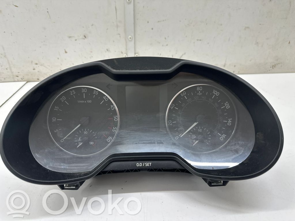 Skoda Octavia Mk3 (5E) Geschwindigkeitsmesser Cockpit 