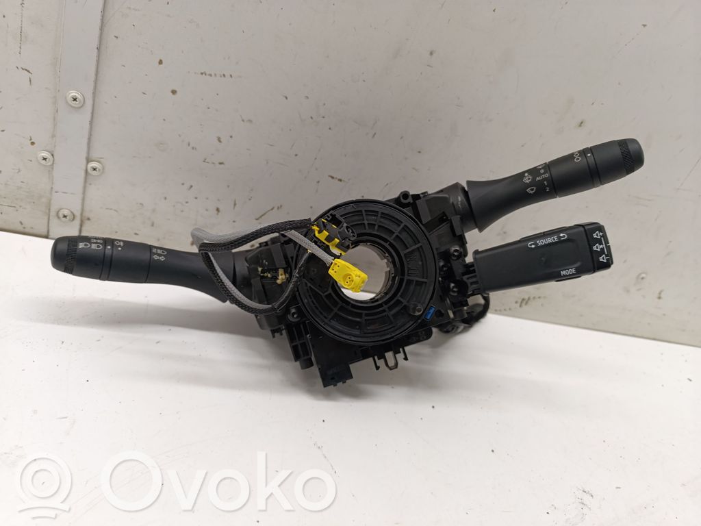 Renault Arkana Interruptor/palanca de limpiador de luz de giro 