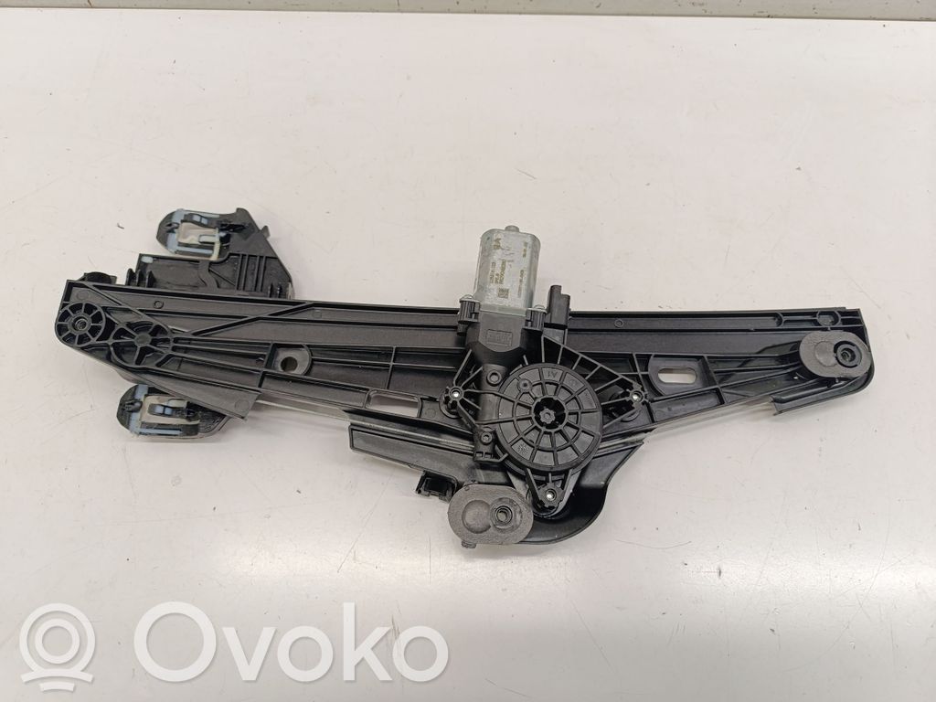 Opel Astra L Elektryczny podnośnik szyby drzwi tylnych 