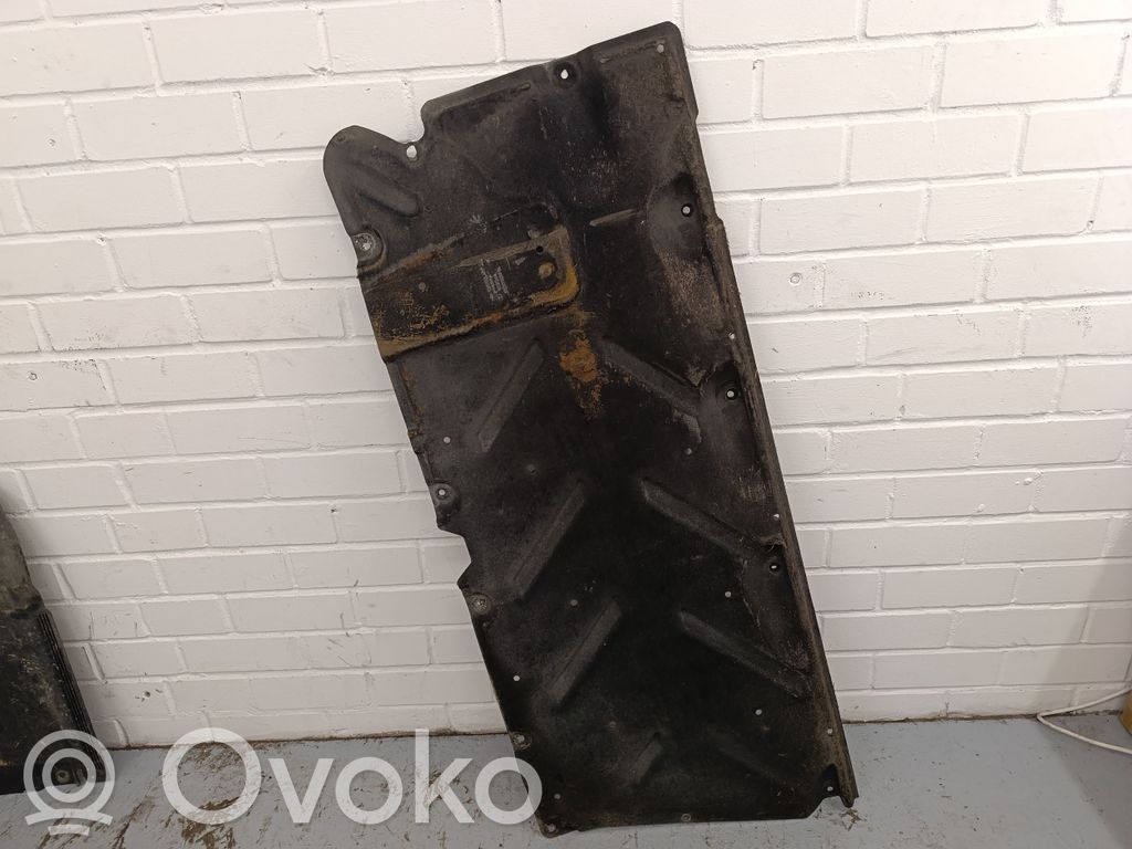 Osłona boczna podwozia   A2466840100