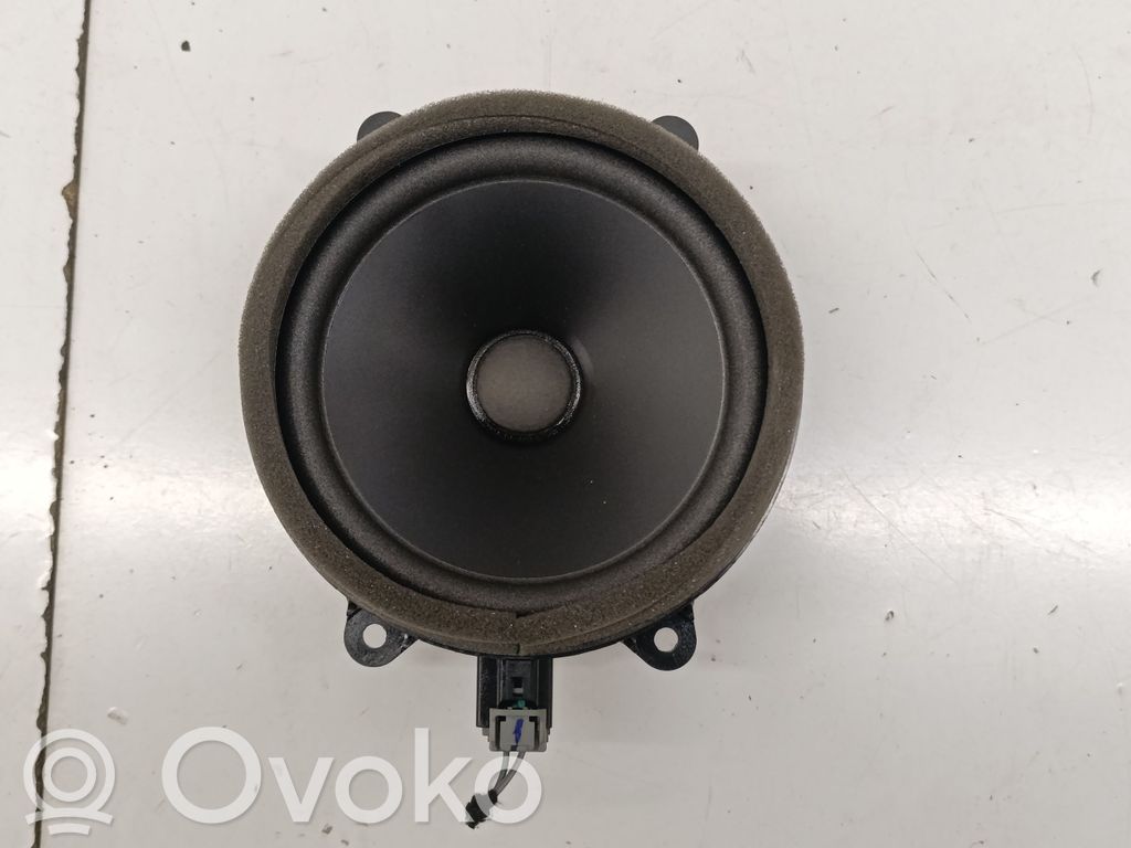 Polestar 2 Altavoz de la puerta trasera 