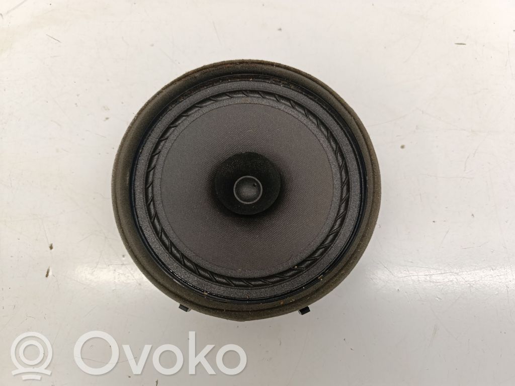 Mitsubishi L200 Etuoven kaiutin 