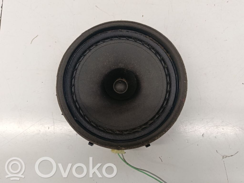 Mitsubishi L200 Altavoz de la puerta trasera 