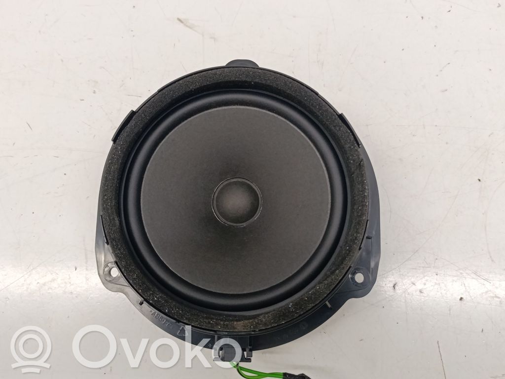 Audi A3 S3 8V Altavoz de la puerta trasera 