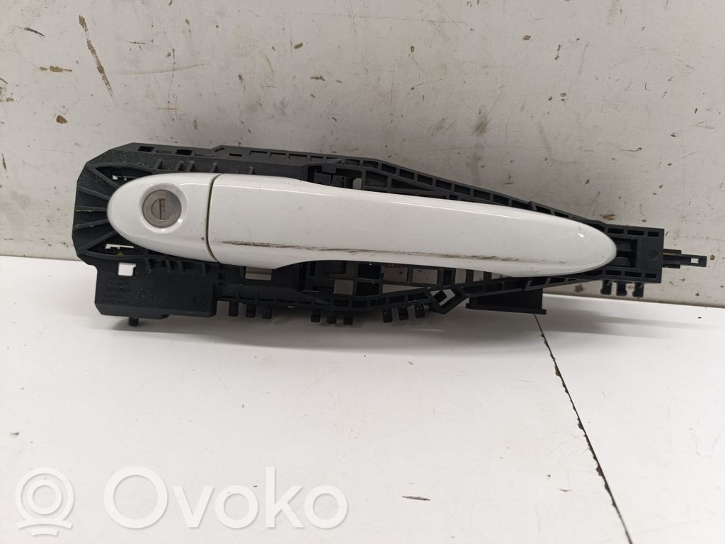 Jeep Cherokee KL Manecilla externa puerta delantera 