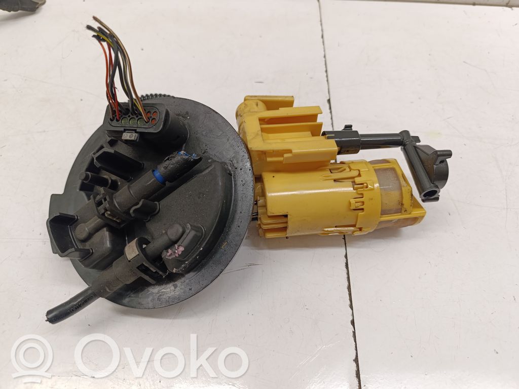 Mercedes-Benz E W213 Bomba interna de combustible 
