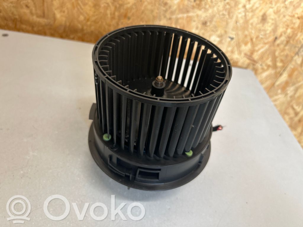 Renault Arkana Mazā radiatora ventilators 