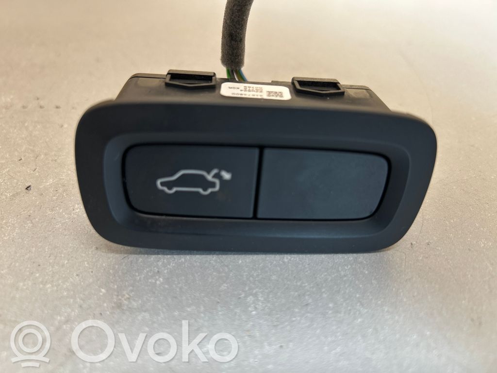 Volvo XC60 Tailgate/boot open switch button 