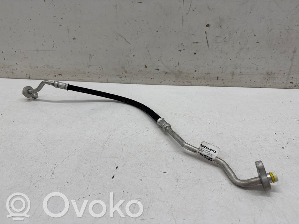 Volvo XC60 Ilmastointilaitteen putki (A/C) 