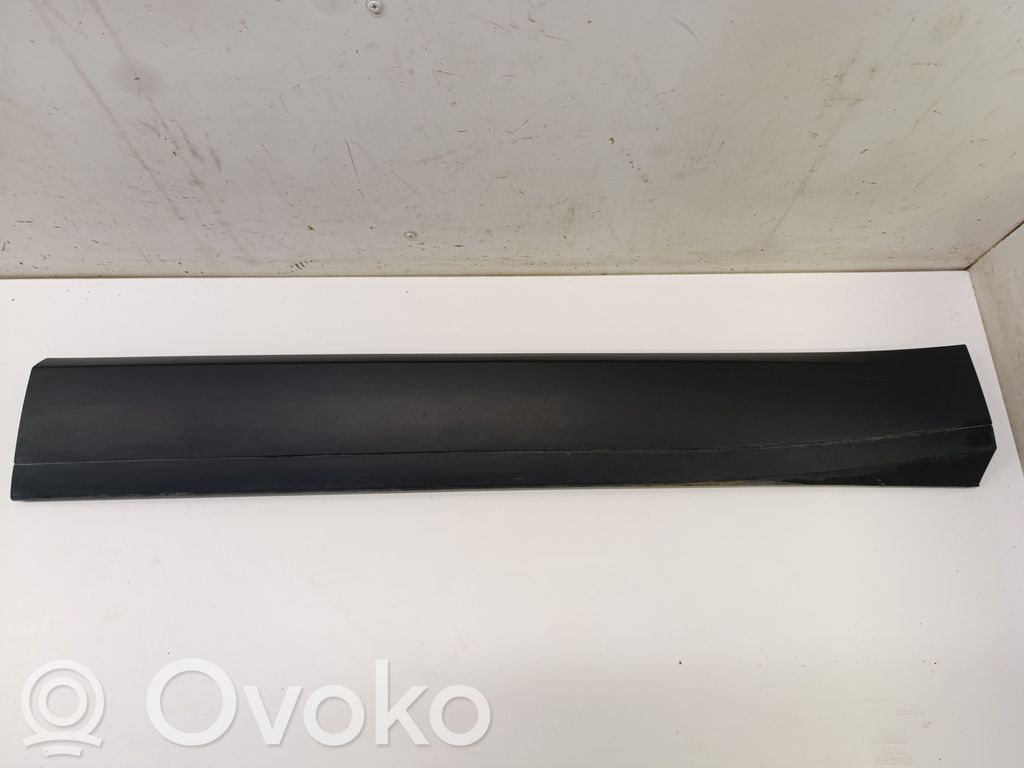 Jaguar E-Pace Etuoven lista (muoto) 