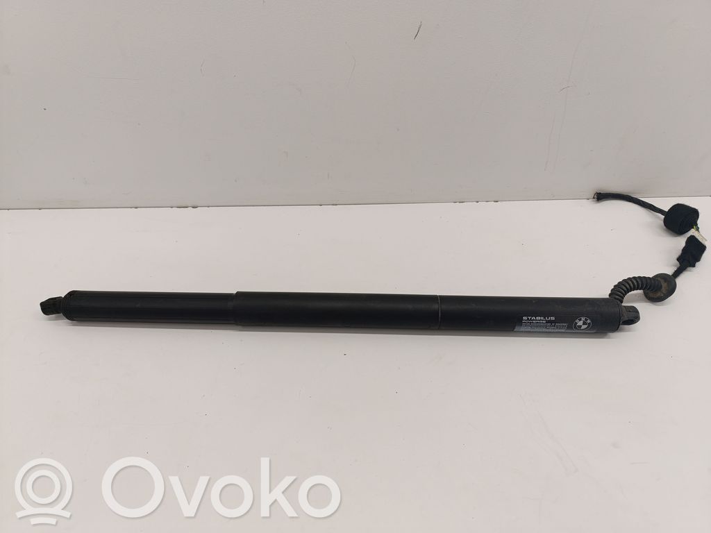 BMW 2 F46 Amortyzator klapy tylnej bagażnika 
