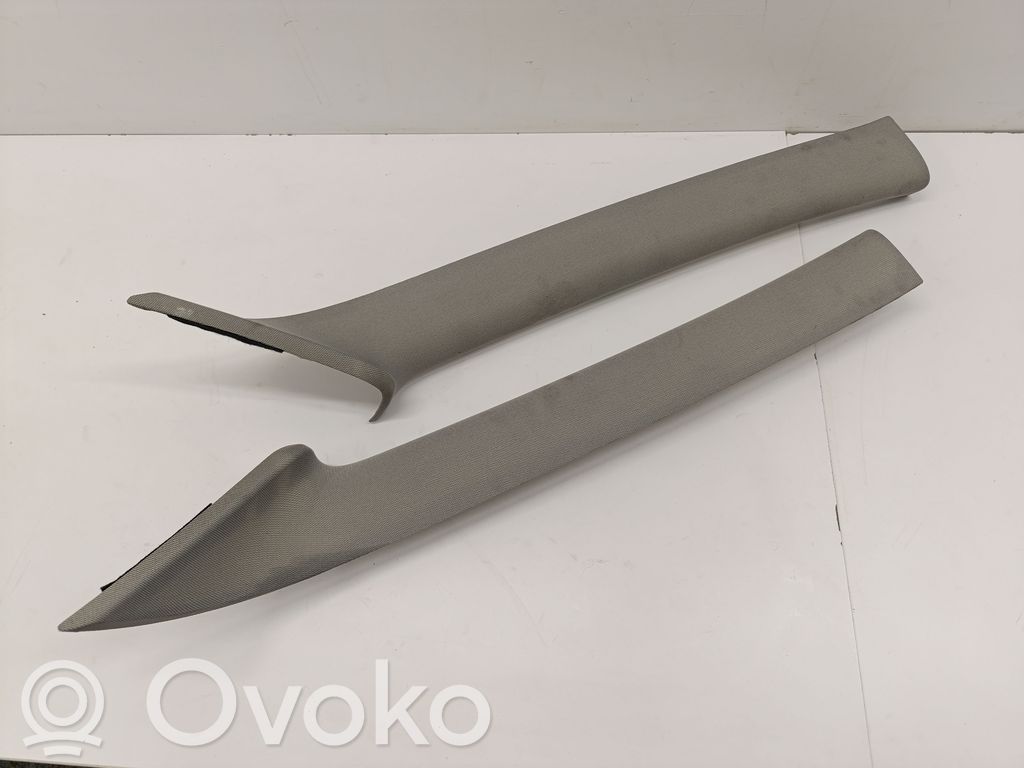BMW 2 F46 Rivestimento montante (A) 