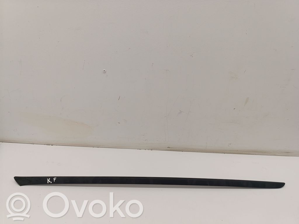 Audi Q4 Sportback e-tron Windshield trim 