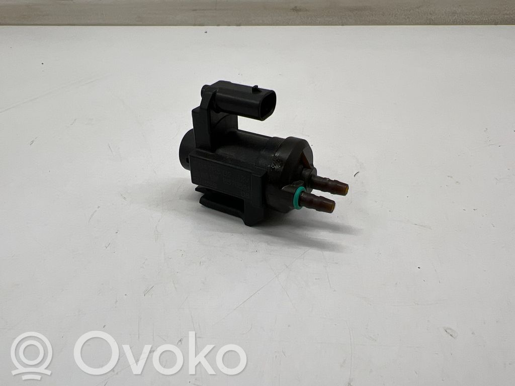 Válvula de vacío   8570591