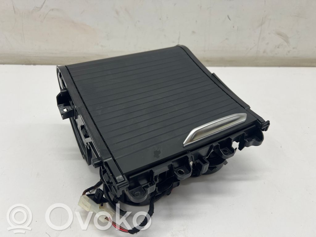 BMW X3 G01 Puodelio laikiklis 