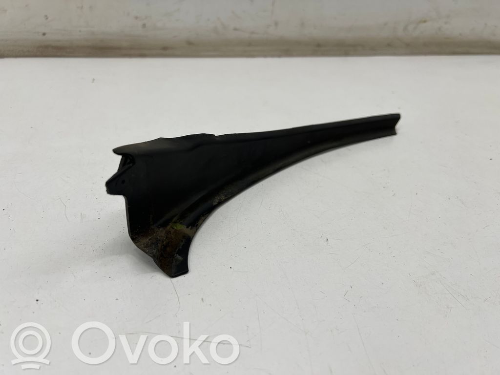 Opel Vivaro Windshield trim 