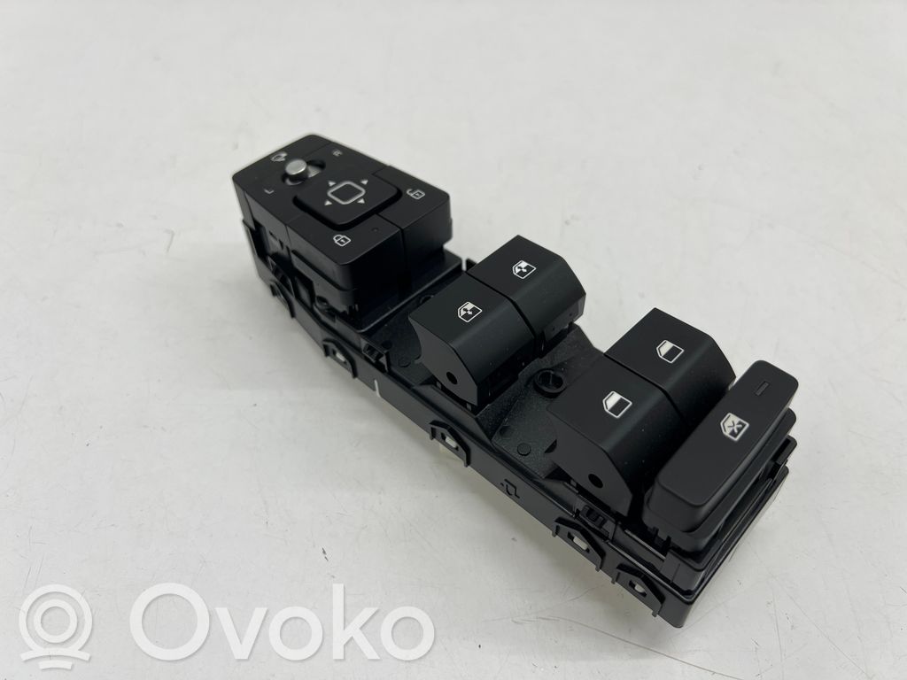 Electric window control switch   93571CV850