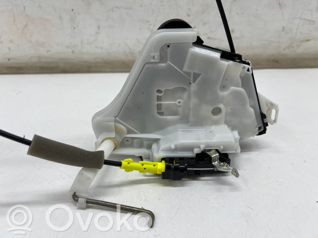 Nissan Qashqai J12 Zamek drzwi przednich 