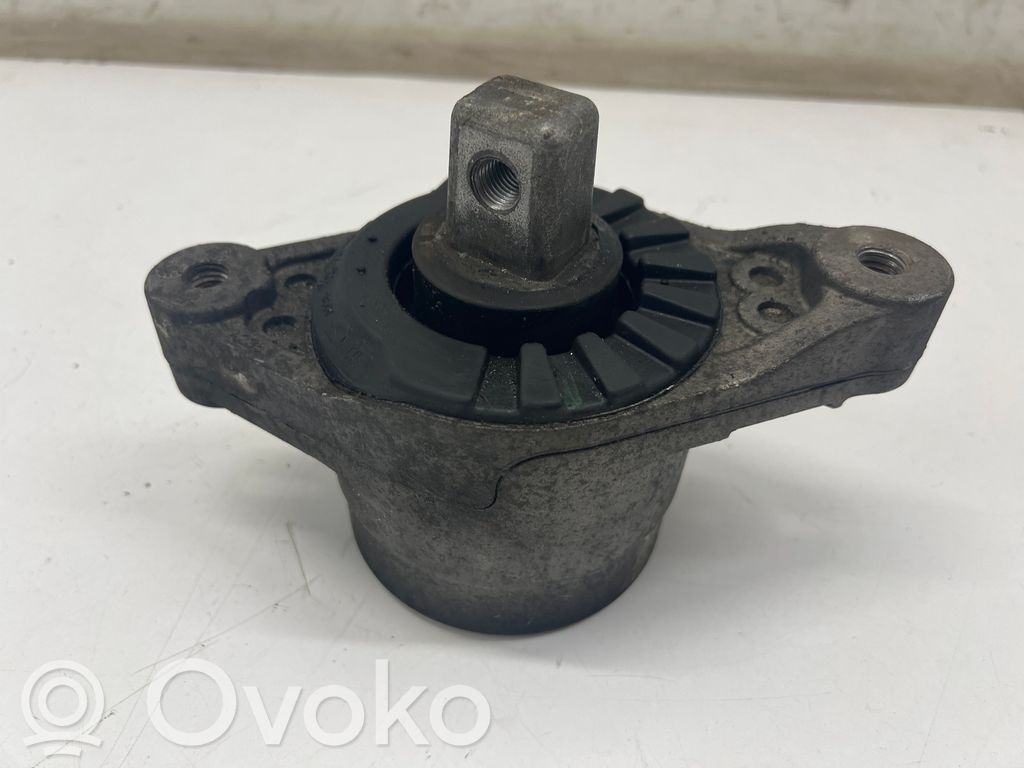 Maserati Ghibli Engine mount bracket 
