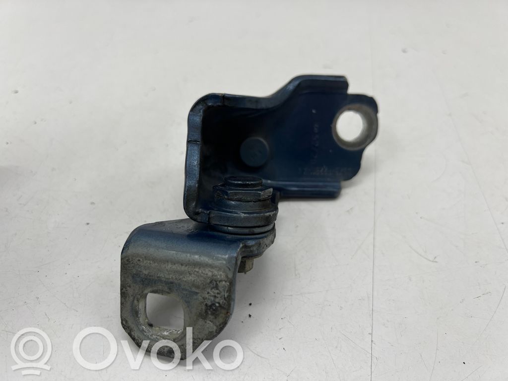 Ford Mondeo MK V Front door lower hinge 
