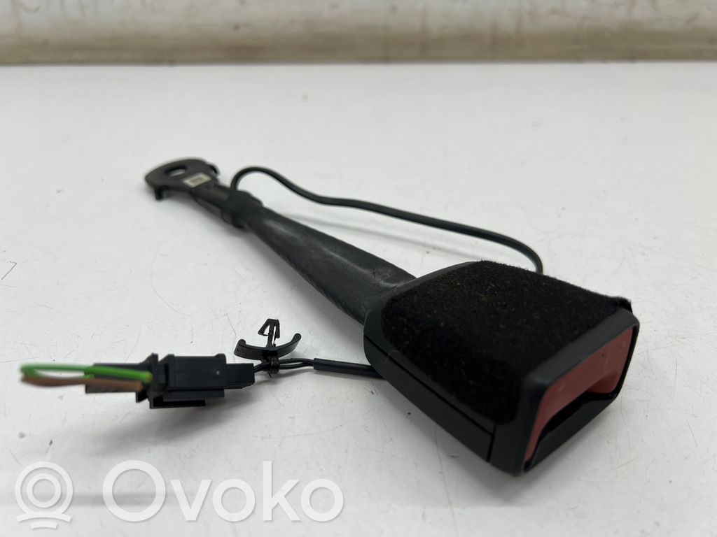 Audi A4 S4 B9 Gurtschloss vorne 