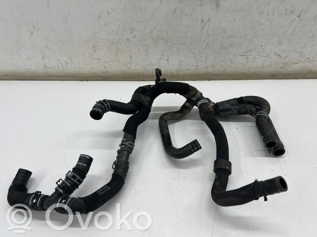 Audi Q8 e-tron Engine coolant pipe/hose 