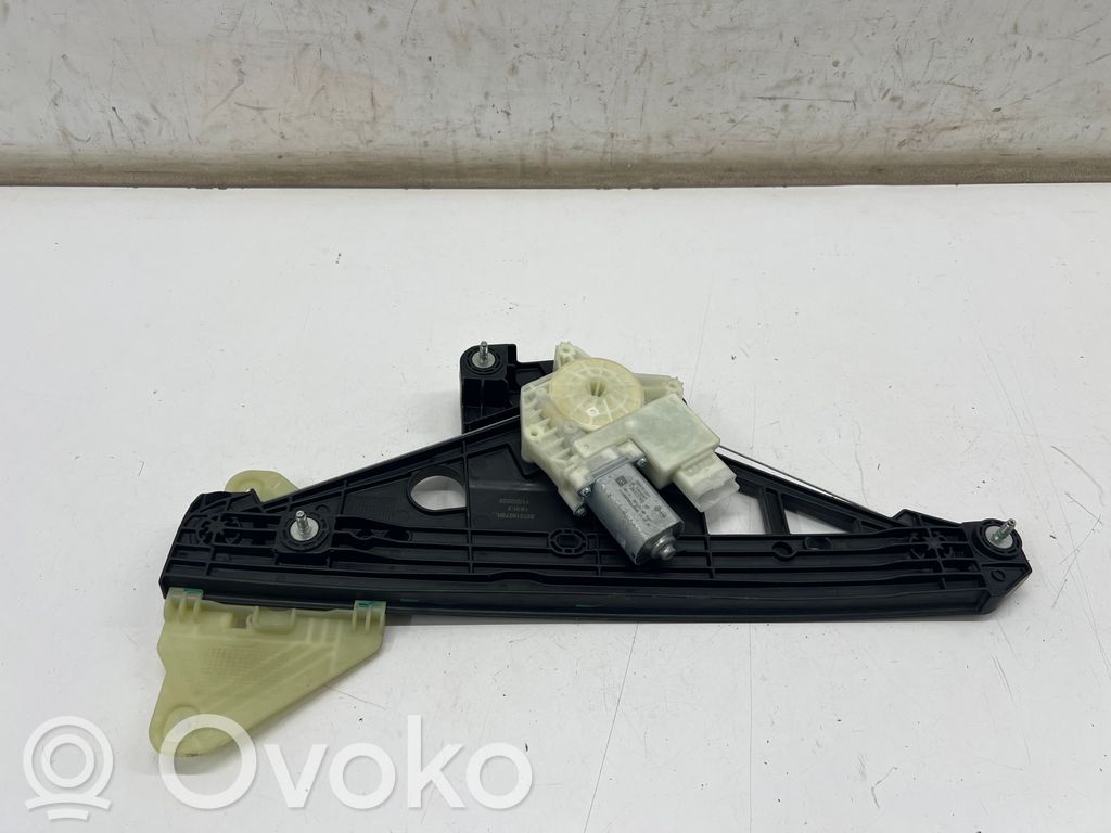 Elektryczny podnośnik szyby drzwi tylnych   827219276R,G55575101