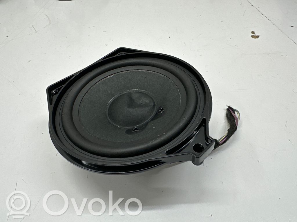 Mercedes-Benz GLE W167 Etuoven kaiutin